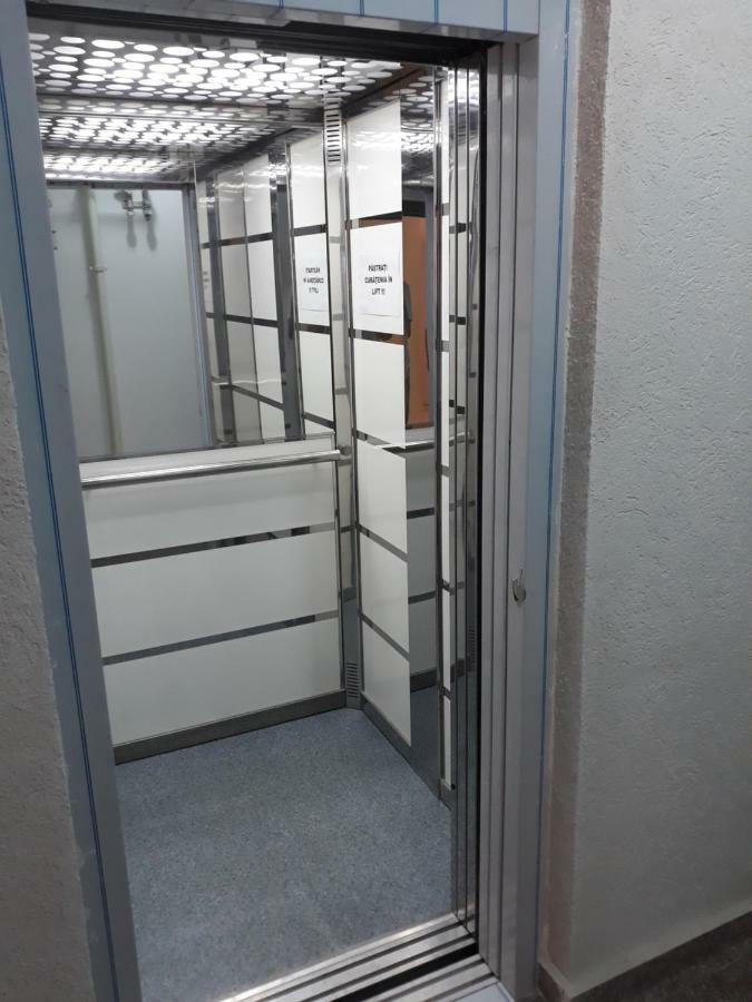 Apartament 3 Camere 康斯坦察 外观 照片
