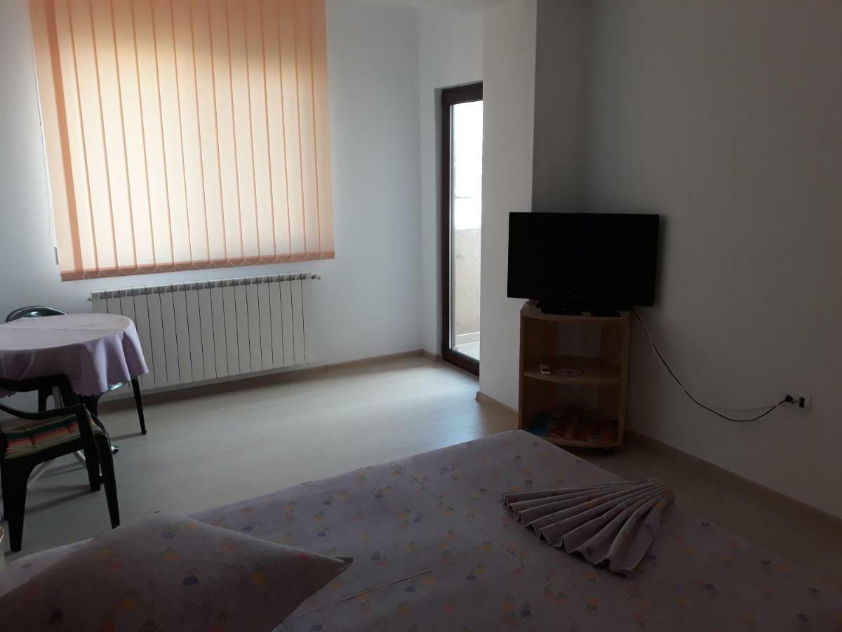 Apartament 3 Camere 康斯坦察 外观 照片